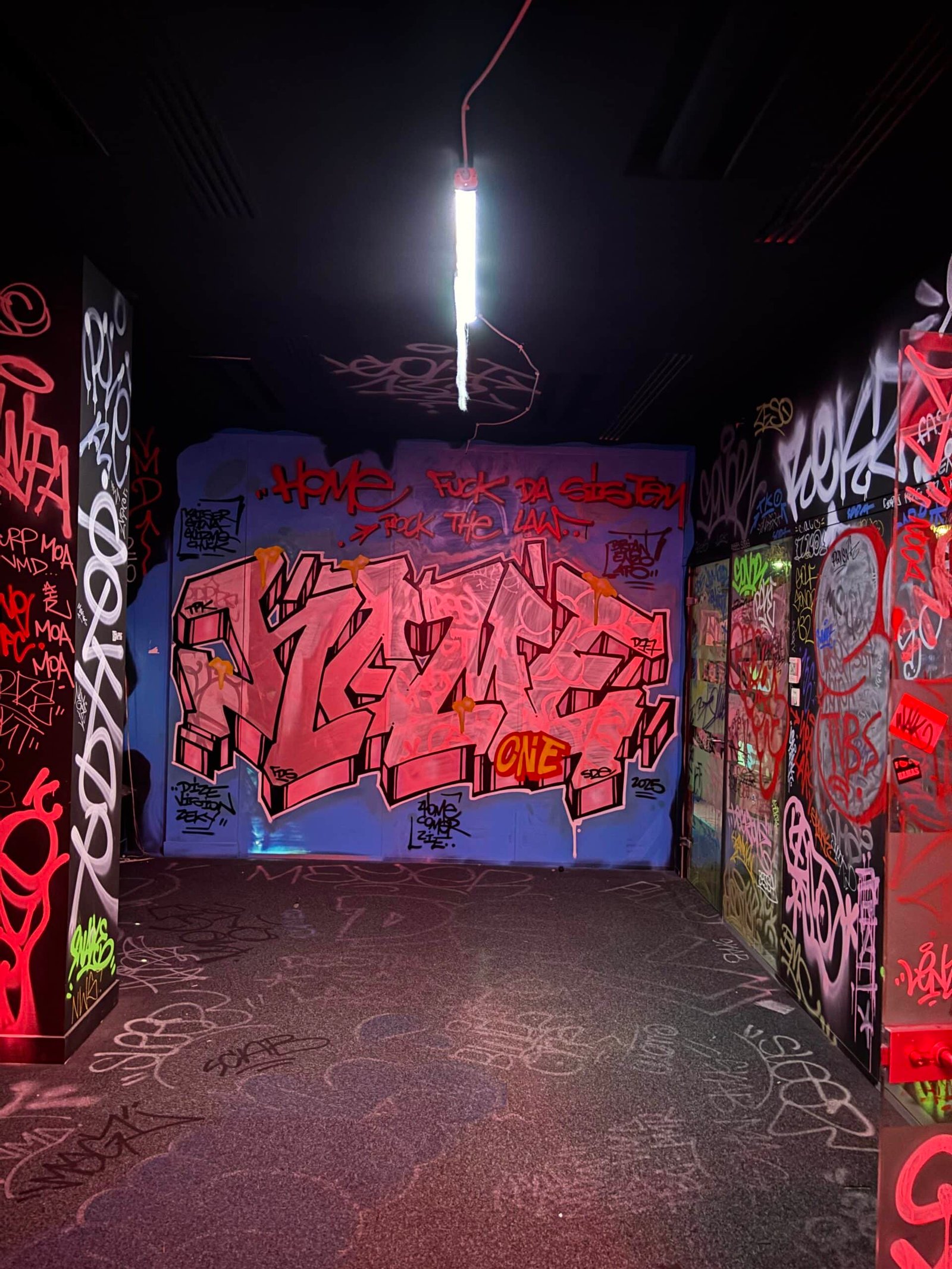 Salle Vandal Squat — Zoo Art Show