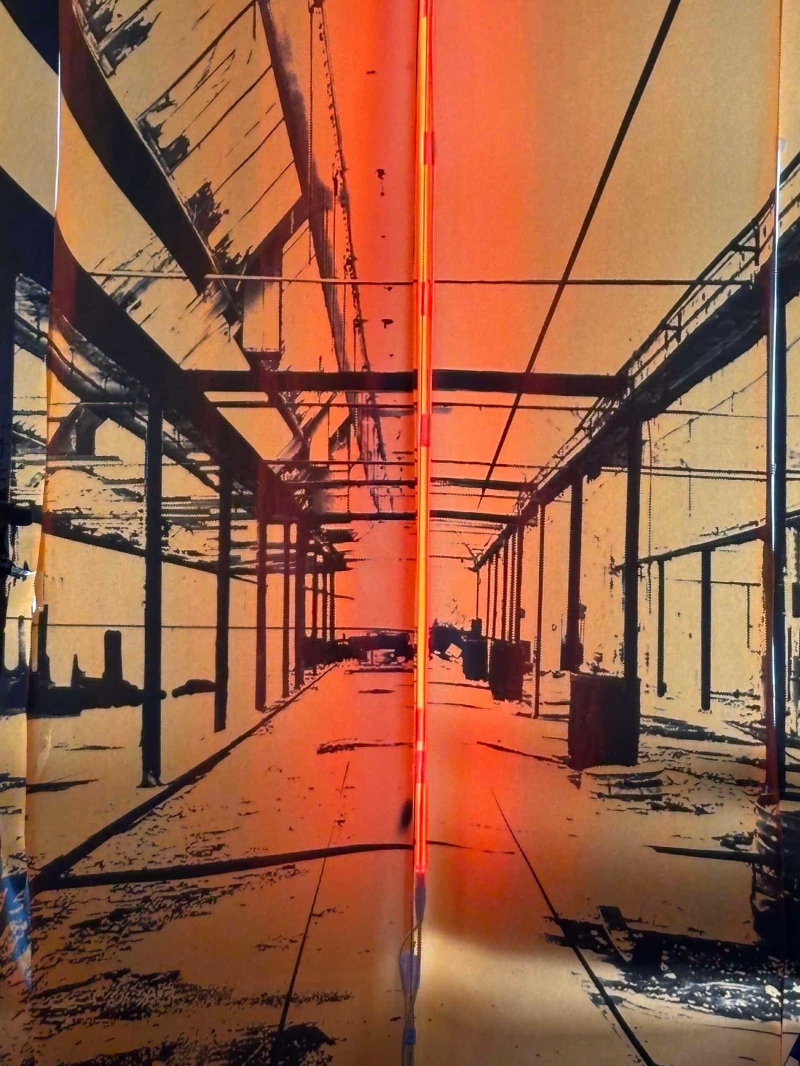 Néon rouge zoom entrepôt — Zoo Art Show
